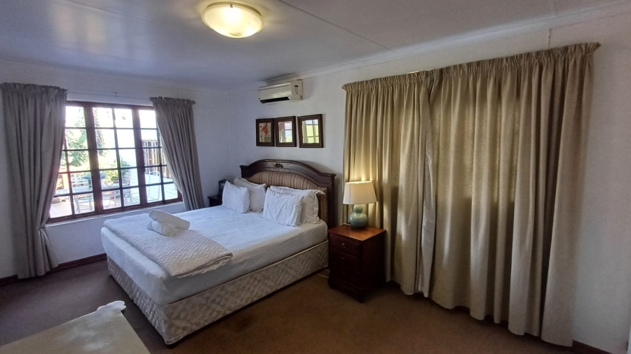6 Bedroom Property for Sale in Kosmos North West